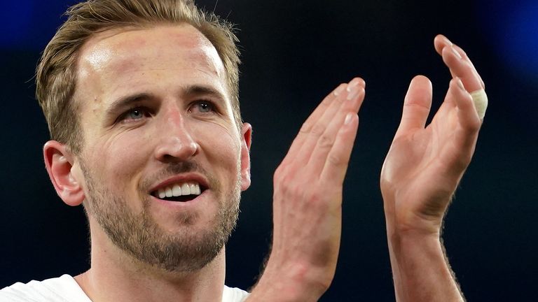 Harry Kane pictured at full time after Spurs defeat Man City 3-2 at the Etihad Stadium